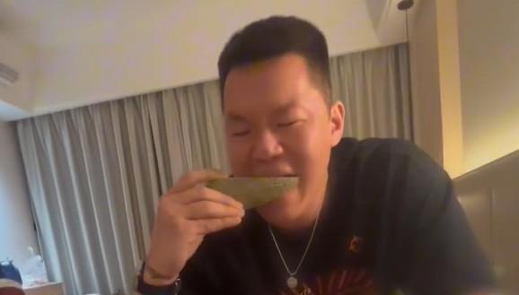 网红乐仔吃瓜视频,揭秘网红圈幕后故事  第2张 网红乐仔吃瓜视频,揭秘网红圈幕后故事  第2张
