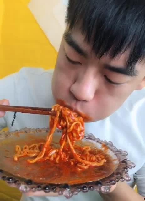 火鸡面的爆料吃法视频,颠覆味蕾的惊喜体验!  第2张 火鸡面的爆料吃法视频,颠覆味蕾的惊喜体验!  第2张